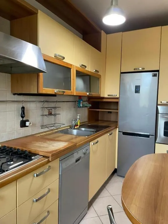 Appartement Pm 2 Via Alcide De Gasperi à Rozzano 0*,  Italie