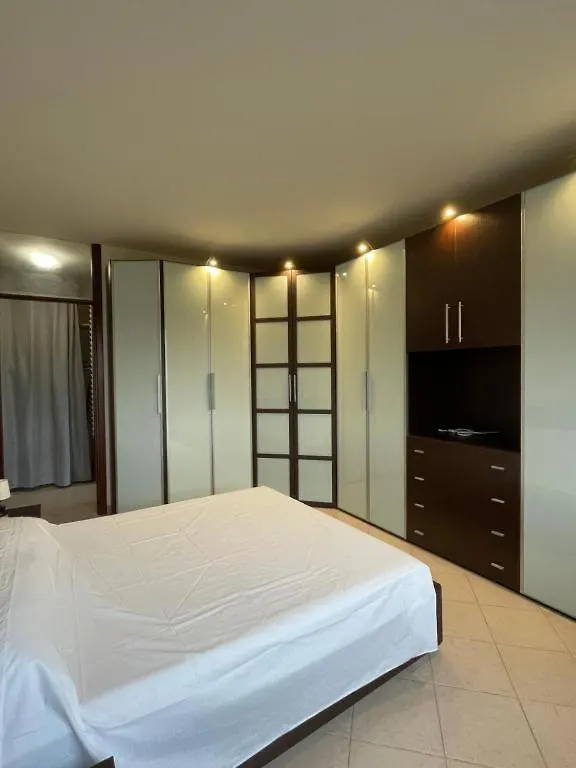 Appartement Pm 2 Via Alcide De Gasperi à Rozzano